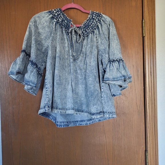 Free People Tops - Free People Ainsley light weight denim top- Size Small